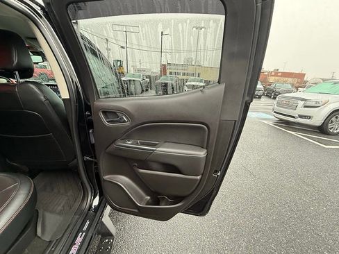 Used 2017 GMC Canyon SLE w/ Nightfall Edition image 16