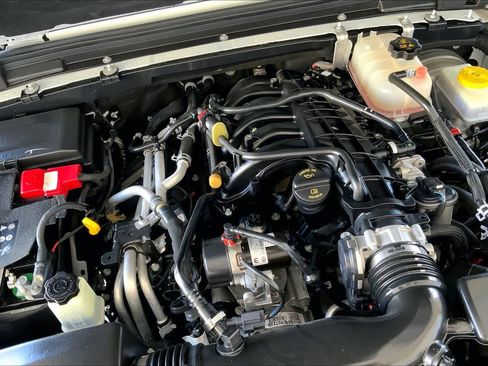 Used 2022 Jeep Wrangler Unlimited Sport image 31