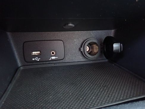Used 2024 Subaru Forester AWD/4WD image 17