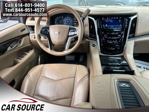 Used 2018 Cadillac Escalade ESV Platinum AWD/4WD image 18