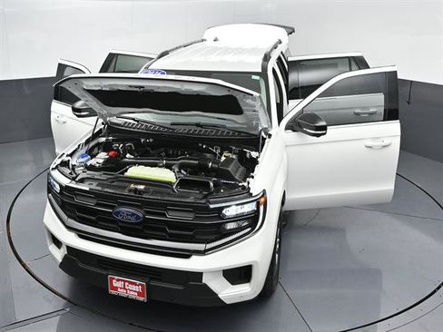 Certified 2026 Ford Expedition Active AWD/4WD image 45