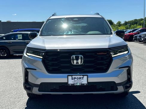 Certified 2025 Honda Pilot TrailSport image 7