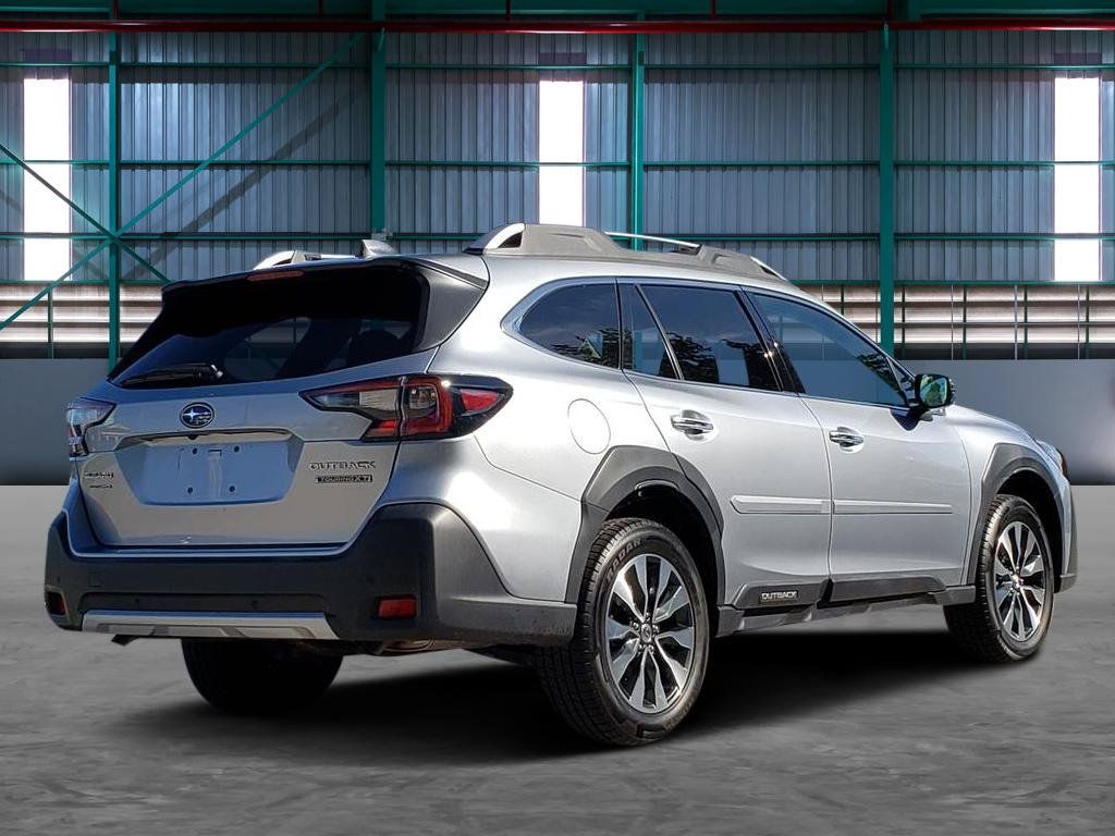 Used 2023 Subaru Outback Touring XT AWD/4WD image 5