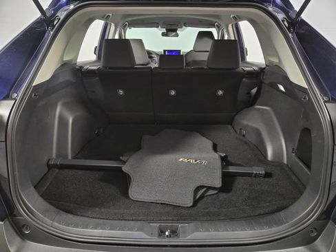 Used 2025 Toyota RAV4 XLE image 22