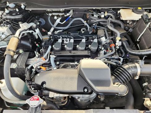 Certified 2024 Honda CR-V EX image 9