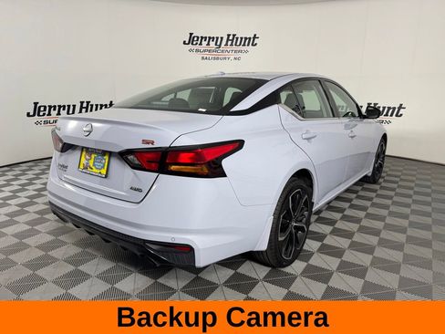 Used 2025 Nissan Altima 2.5 SR AWD/4WD image 7