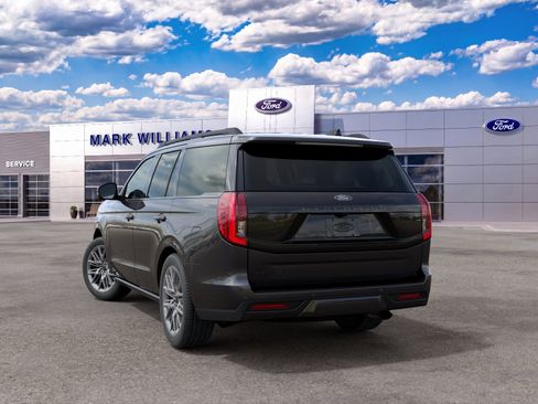 New 2027 Ford Expedition Platinum w/ Stealth Appearance Package AWD/4WD image 8