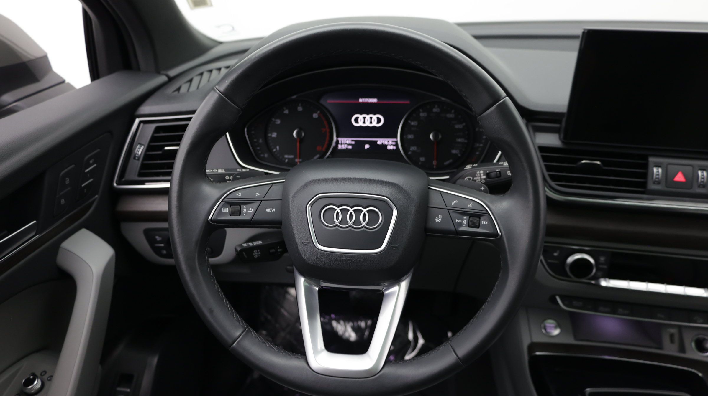 Used 2023 Audi Q5 2.0T Premium w/ Convenience Package AWD/4WD image 33