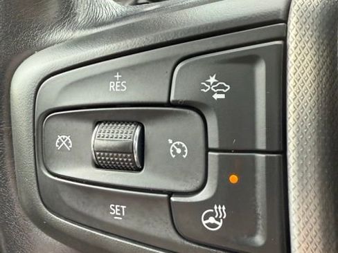 Used 2023 GMC Yukon XL Denali image 45