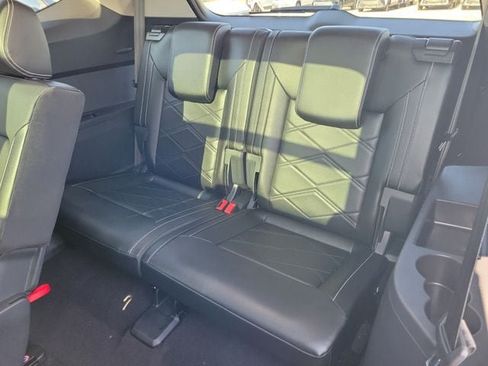 Certified 2024 Volkswagen Atlas SE FWD image 12