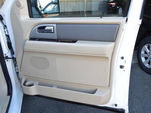 Used 2012 Ford Expedition EL XLT image 32