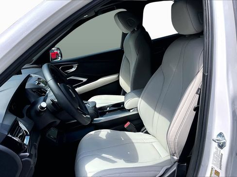 Certified 2025 Acura RDX SH-AWD image 8