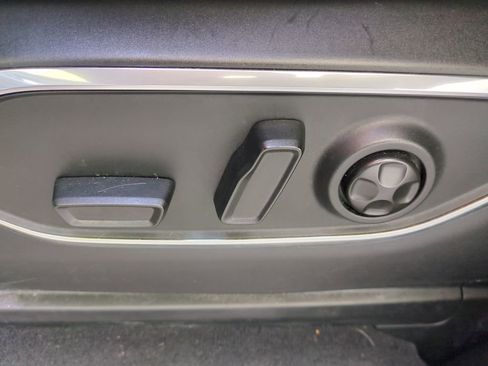 Used 2024 Jeep Wagoneer L Series III w/ Flexible Seating Group image 24