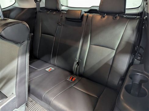 Used 2021 Toyota Highlander Limited image 9