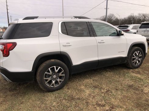 Used 2023 GMC Acadia SLE w/ Driver Convenience Package image 6