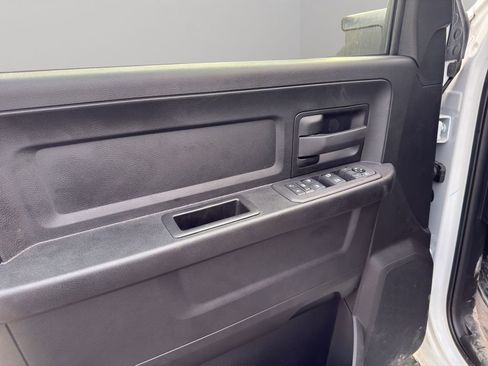 Used 2025 RAM 3500 Tradesman w/ Chrome Appearance Group image 17