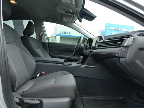 Used 2025 Toyota Camry LE w/ Convenience Package FWD image 14