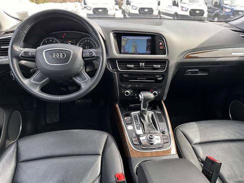Used 2017 Audi Q5 2.0T Premium Plus w/ Technology Package image 30
