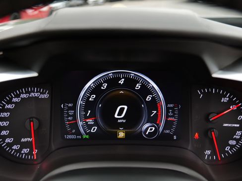 Used 2015 Chevrolet Corvette Z06 w/ 2LZ Preferred Equipment Group image 20