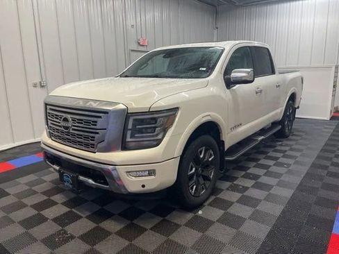 Used 2023 Nissan Titan Platinum Reserve w/ Moonroof Package image 6