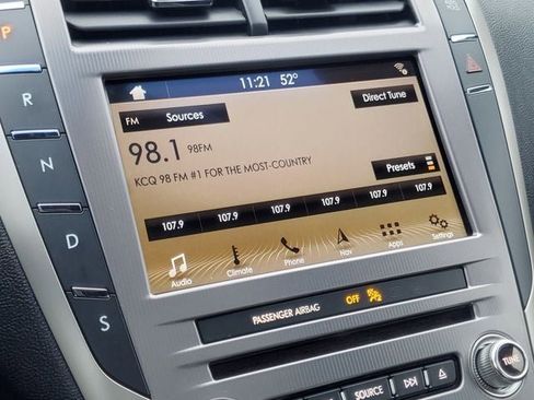 Used 2018 Lincoln MKZ Reserve w/ Climate Package FWD image 17