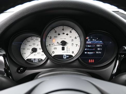 Certified 2023 Porsche Macan AWD/4WD image 20