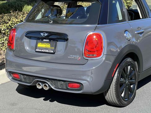 Used 2018 MINI Cooper S FWD image 46