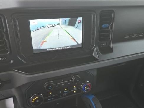 Used 2023 Ford Bronco Black Diamond AWD/4WD image 17