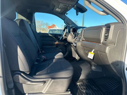 New 2025 GMC Sierra 3500 SLE image 18