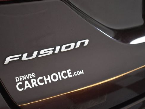 Used 2017 Ford Fusion SE w/ Fusion SE Technology Package image 27