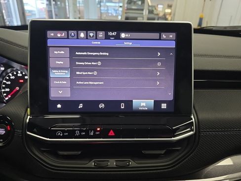 New 2026 Jeep Compass Latitude AWD/4WD image 19
