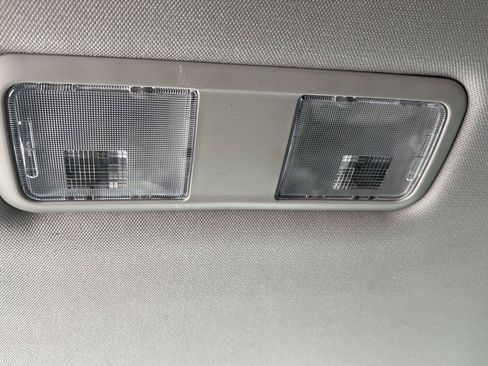 Used 2021 Toyota Highlander Limited AWD/4WD image 30