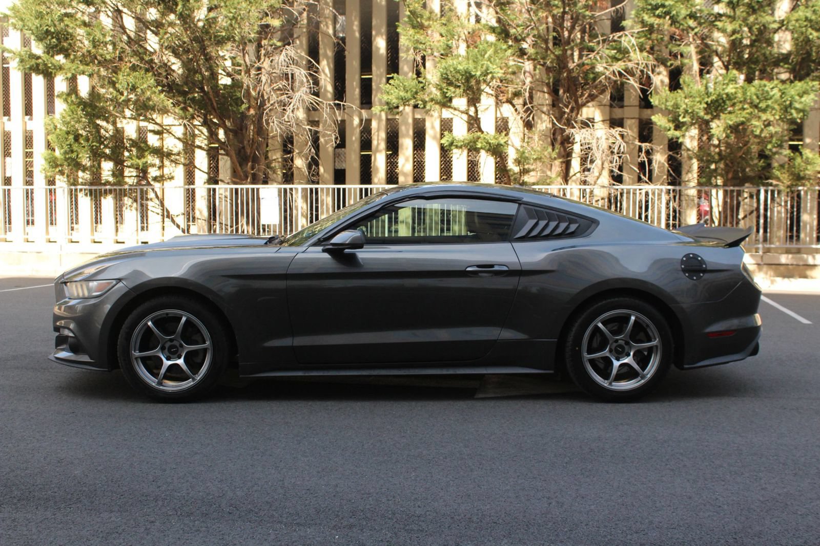 Used 2016 Ford Mustang Premium RWD image 12