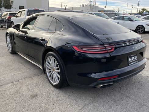 Used 2018 Porsche Panamera 4 image 9