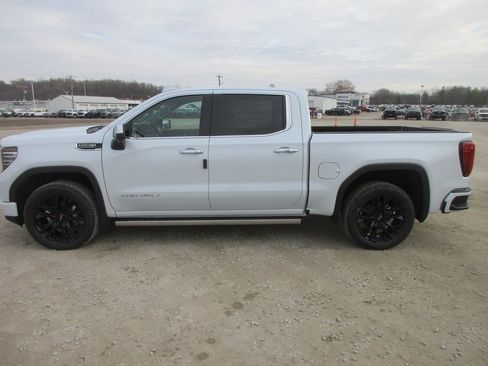 New 2026 GMC Sierra 1500 Denali w/ Denali Reserve Package image 10