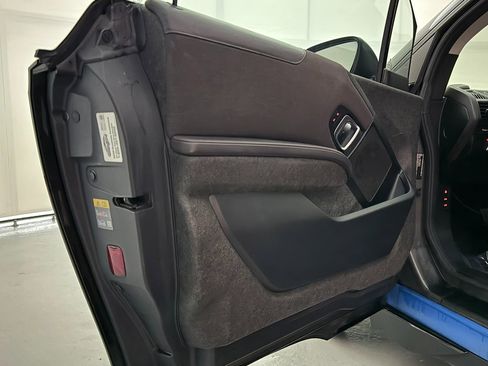 Used 2017 BMW i3 w/ Range Extender image 17