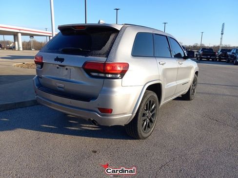 Used 2018 Jeep Grand Cherokee Altitude image 6