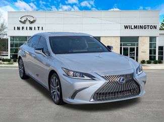 Used 2019 Lexus ES 300h w/ Premium Package video 1