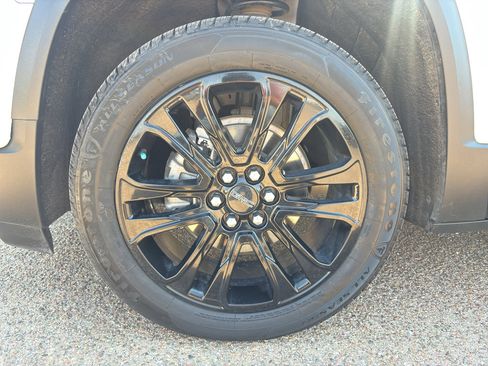 Certified 2022 GMC Acadia SLT w/ Elevation Edition AWD/4WD image 21