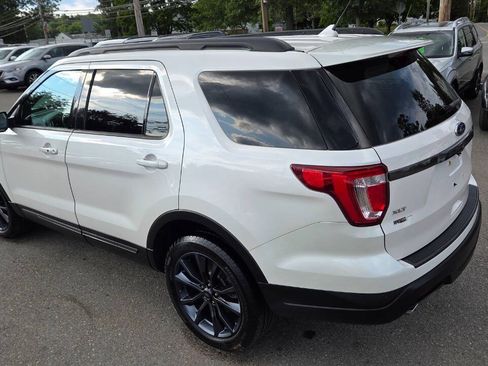 Used 2019 Ford Explorer XLT w/ Equipment Group 202A AWD/4WD image 10