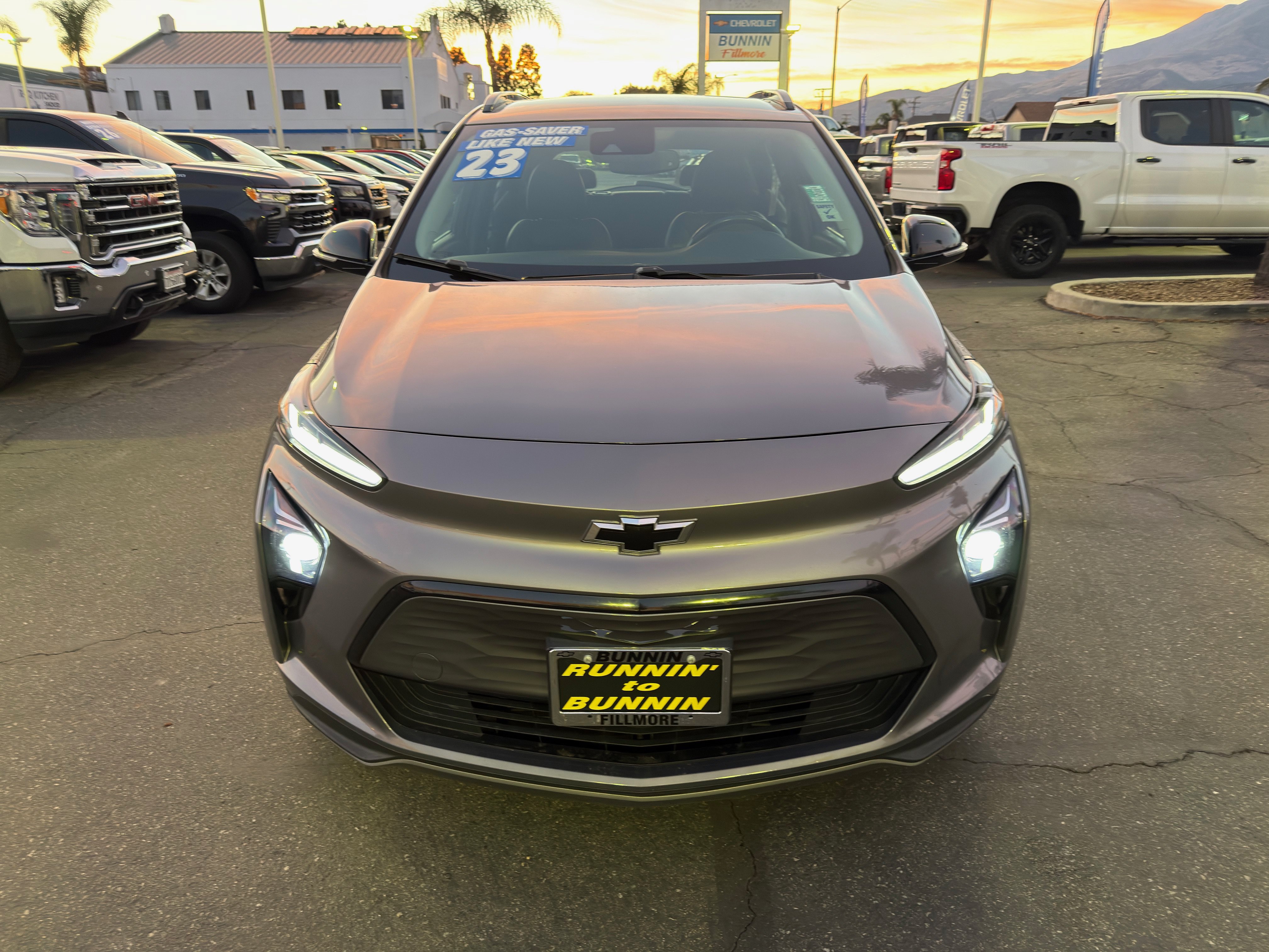 Used 2023 Chevrolet Bolt EUV LT w/ Convenience Package FWD image 3