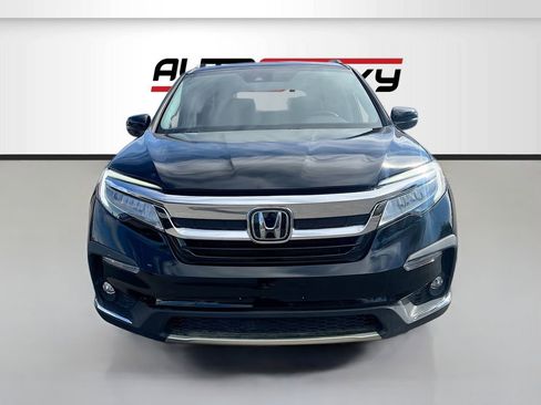 Used 2020 Honda Pilot Touring image 2