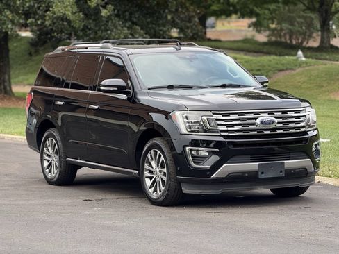 Used 2018 Ford Expedition Limited w/ Equipment Group 301A RWD image 3