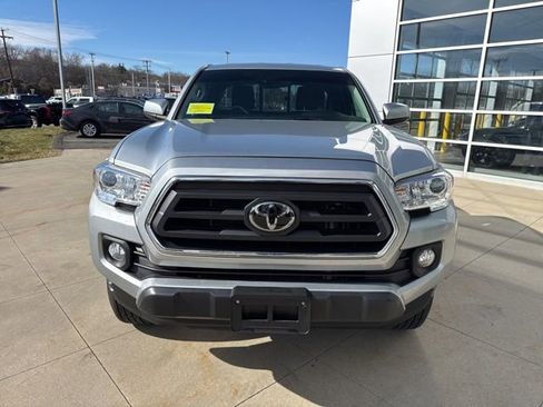 Used 2022 Toyota Tacoma SR5 image 2
