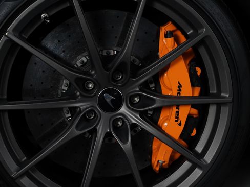 Used 2022 McLaren 765LT RWD image 22