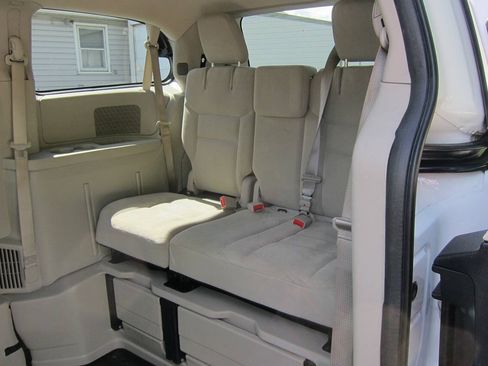 Used 2017 Dodge Grand Caravan SE w/ Power Window Group FWD image 19
