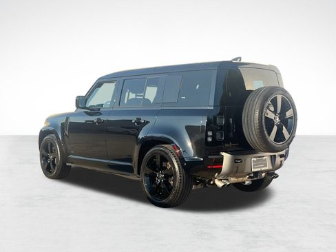 Used 2025 Land Rover Defender 110 V8 image 3