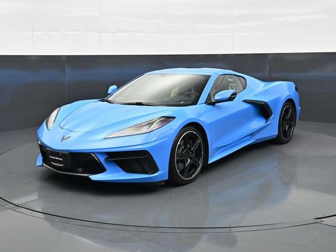 Used 2021 Chevrolet Corvette Stingray Preferred Cpe w/ Engine Appearance Package RWD image 1