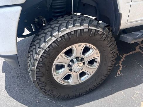 Used 2023 RAM 2500 Laramie AWD/4WD image 4
