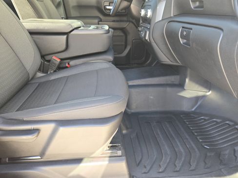 Used 2024 GMC Sierra 2500 Pro w/ Convenience Package image 17